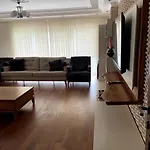 Sisli Nadide Sokak D:5 1+1