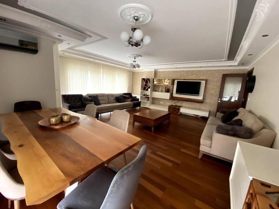 Sisli Nadide Sokak D:5 1+1 *